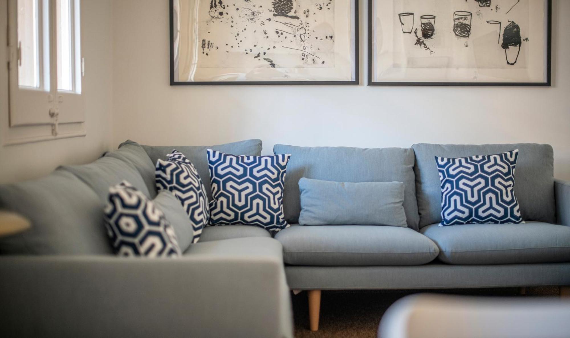 Apartamento De Cuatro Dormitorios En Carrer Diputacio — Photos 2